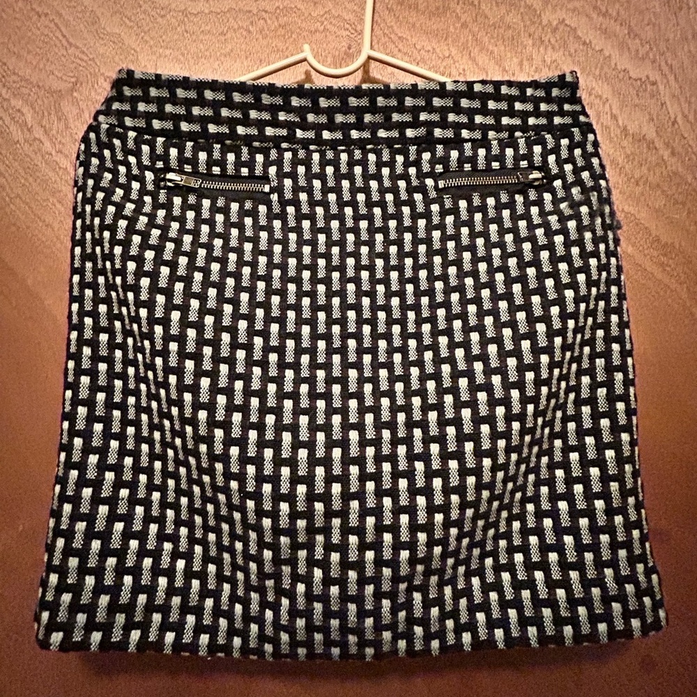 LOFT Black and White Textured Mini Skirt - Picture 2 of 7